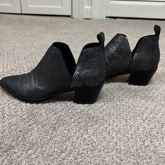 Dolce Vita gunmetal snake booties - Picture 7 of 13